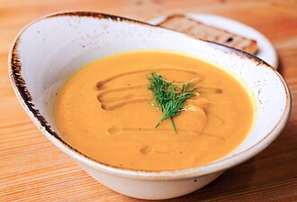 Soup, tomato bisque, canned, condensed