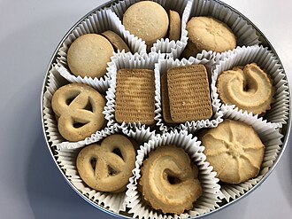 Cookies, butter, commercially prepared, enriched