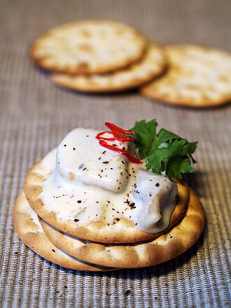 Crackers, standard snack-type, regular