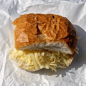 Cheese sandwich, American cheese, on white bread