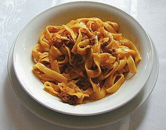 Spaghetti sauce with meat and added vegetables